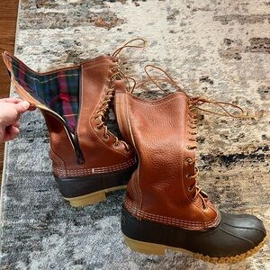 Women's Bean Boots, 16" Flannel-Lined, Thinsulate Insulation

Size: 8 M(B)